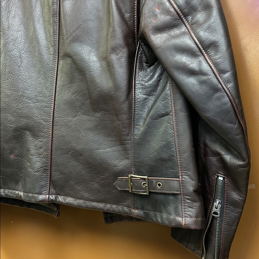 Schott NYC Waxy Cowhide Leather Mechanics
Jacket Size Medium - Picture 10 of 11